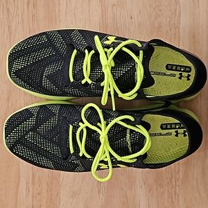 UNDER ARMOUR SIZE 10.5